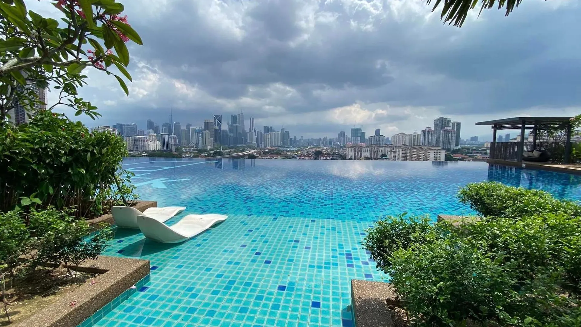 Aparthotel Datum Jelatek Sky Residence Klcc Skyring Linked To Lrt And Mall Ampang