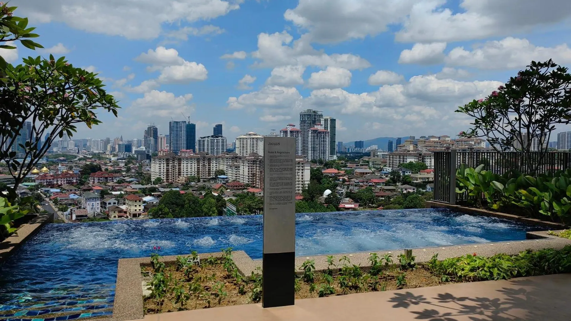 Datum Jelatek Sky Residence Klcc Skyring Linked To Lrt And Mall Ampang  Aparthotel Ampang (Selangor)