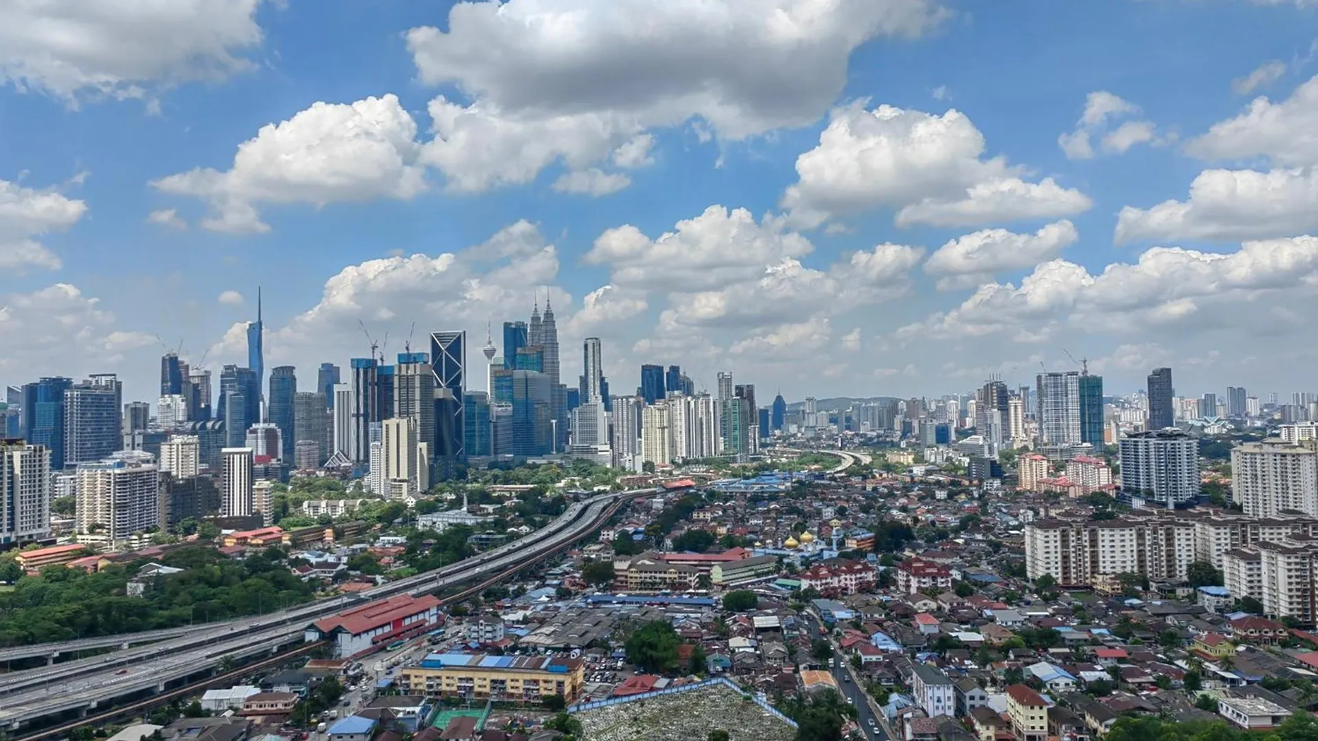 Datum Jelatek Sky Residence Klcc Skyring Linked To Lrt And Mall Ampang