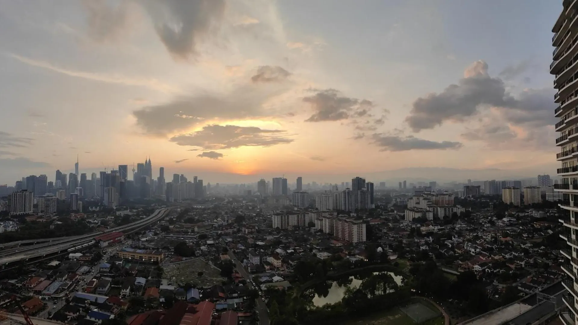 Aparthotel Datum Jelatek Sky Residence Klcc Skyring Linked To Lrt And Mall Ampang  Malaysia