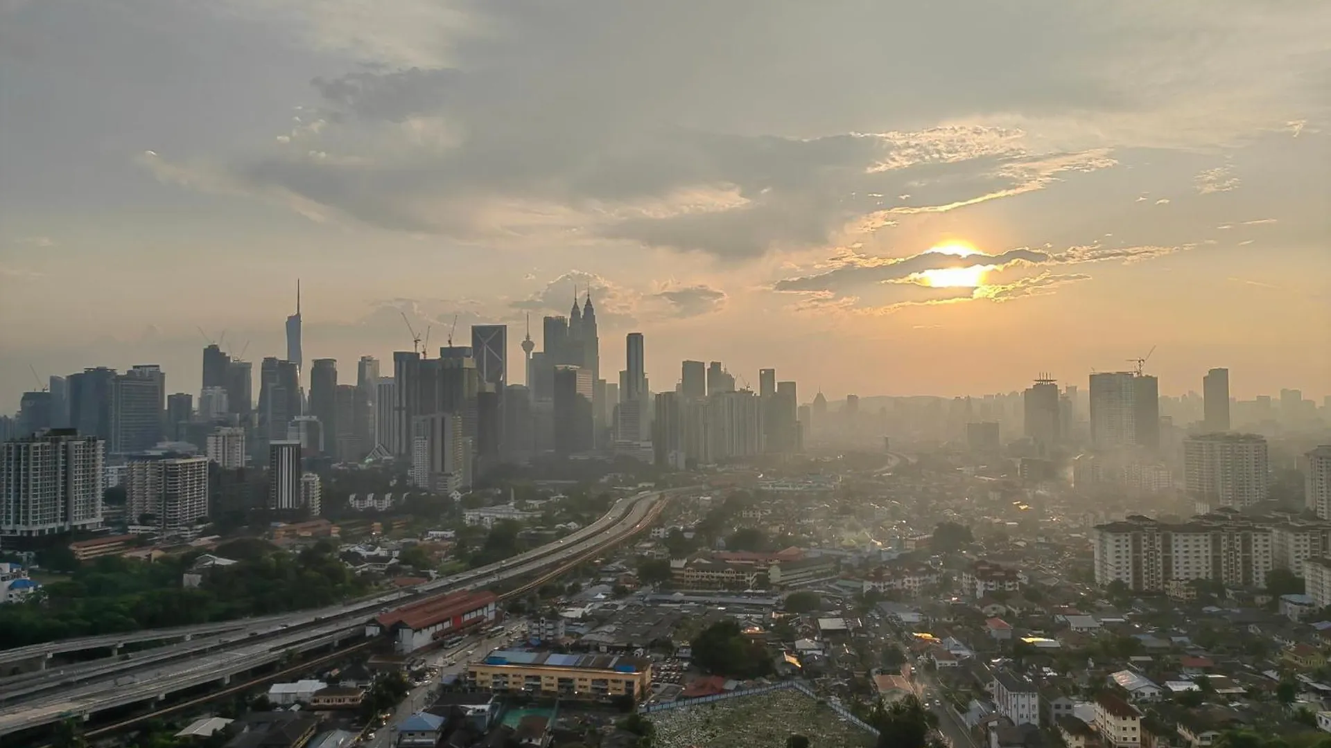 Aparthotel Datum Jelatek Sky Residence Klcc Skyring Linked To Lrt And Mall Ampang