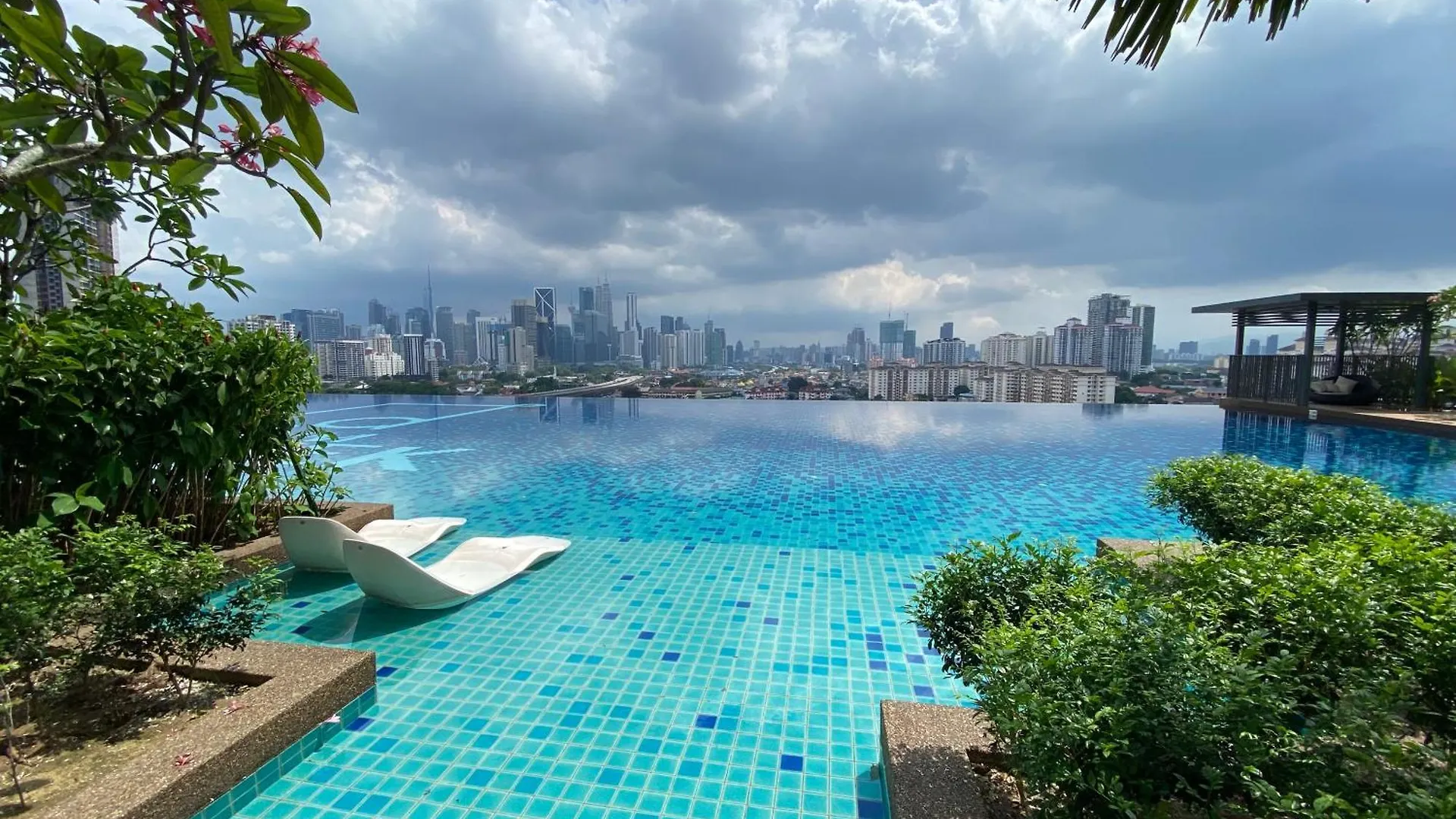 Aparthotel Datum Jelatek Sky Residence Klcc Skyring Linked To Lrt And Mall Ampang